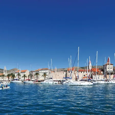 Okrug Gornji 51 Hébergement de vacances *