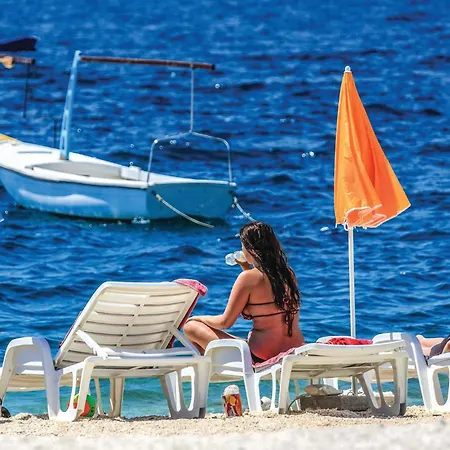 Okrug Gornji 51 * トロギール