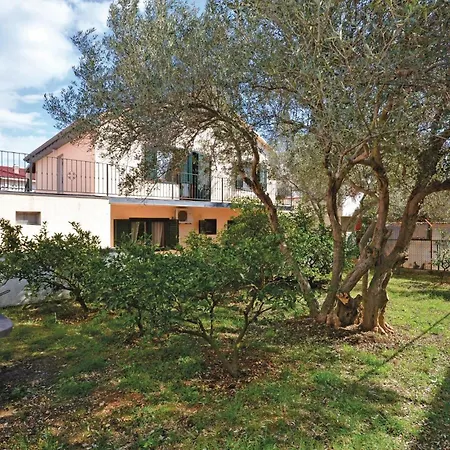 別荘 Okrug Gornji 51 トロギール