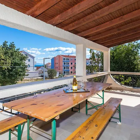 別荘 Okrug Gornji 51 トロギール