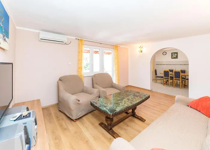Okrug Gornji 51 Hébergement de vacances *